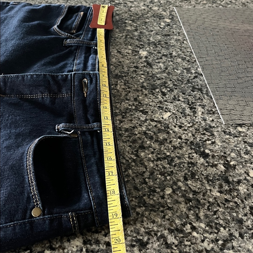 Relativity Denim Shorts - Picture 8 of 8